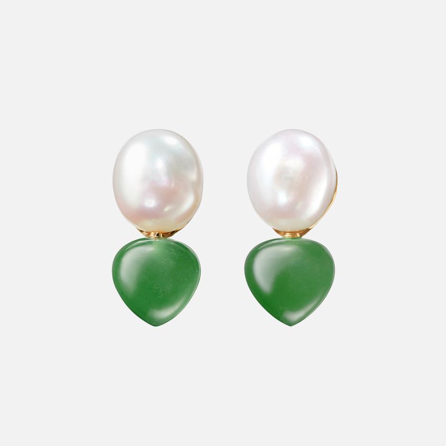 Shell stud earrings in 18k gold with baroque freshwater pearls and serpentines | Ole Lynggaard Copenhagen